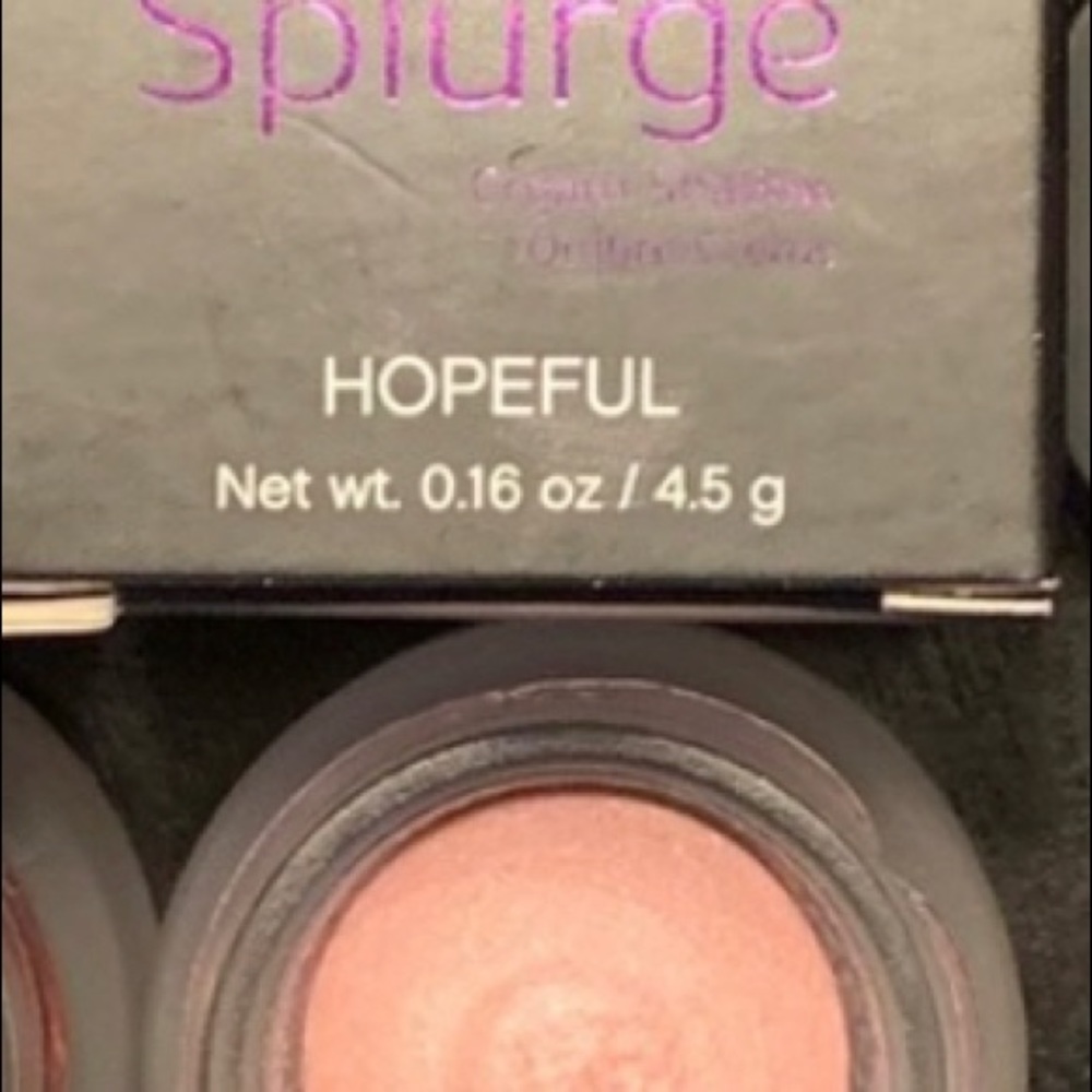 Hopeful Younique eyeshadow